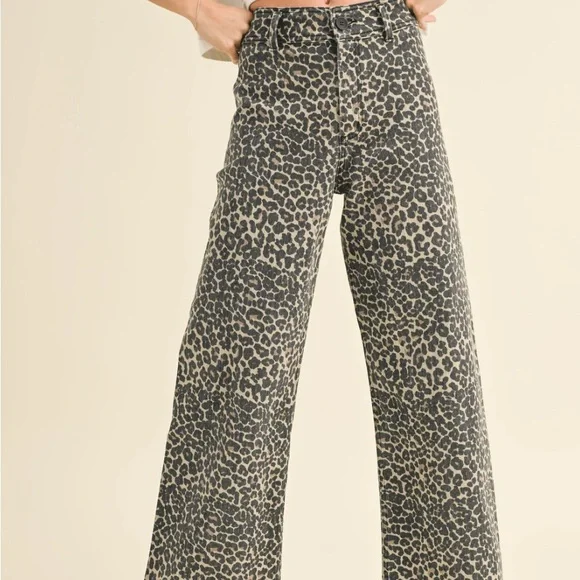 Leopard Print Wide Leg Pants - Picture 1 of 7